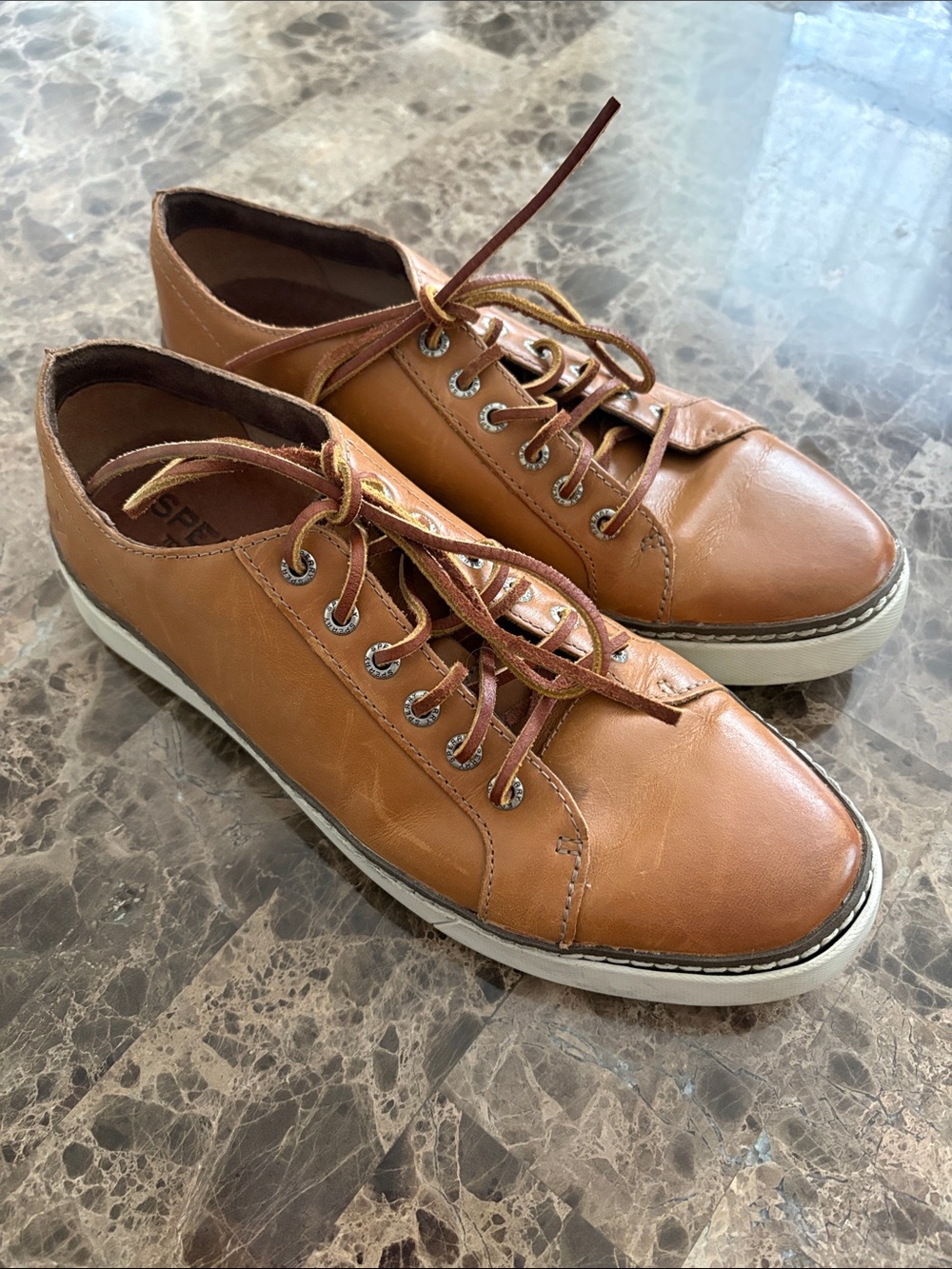 Sperry Men's Carmel color Leather Low-Top Lace-Up loafers